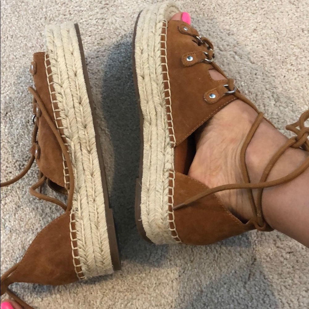 Marc Fisher Brown Suede Gladiator Sandals NWOT 7M